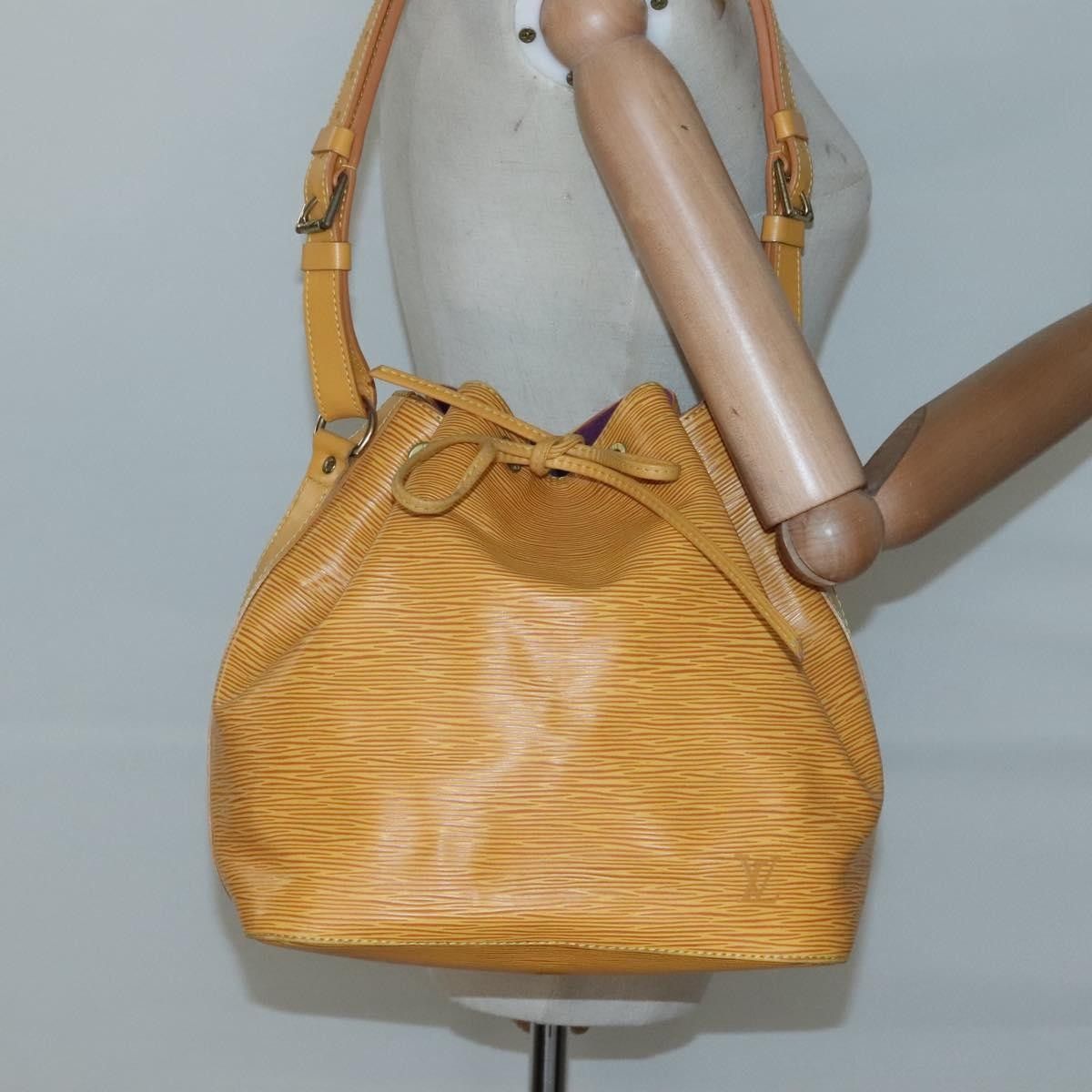 Louis Vuitton Louis Vuitton Noe Epi Leather Size ONE SIZE - 13 Thumbnail
