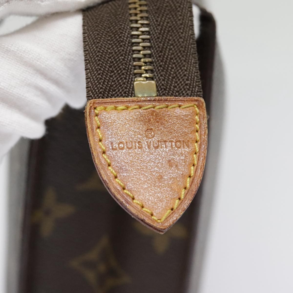 Louis Vuitton Louis Vuitton Toiletry Pouch Monogram Canvas Size ONE SIZE - 7 Thumbnail