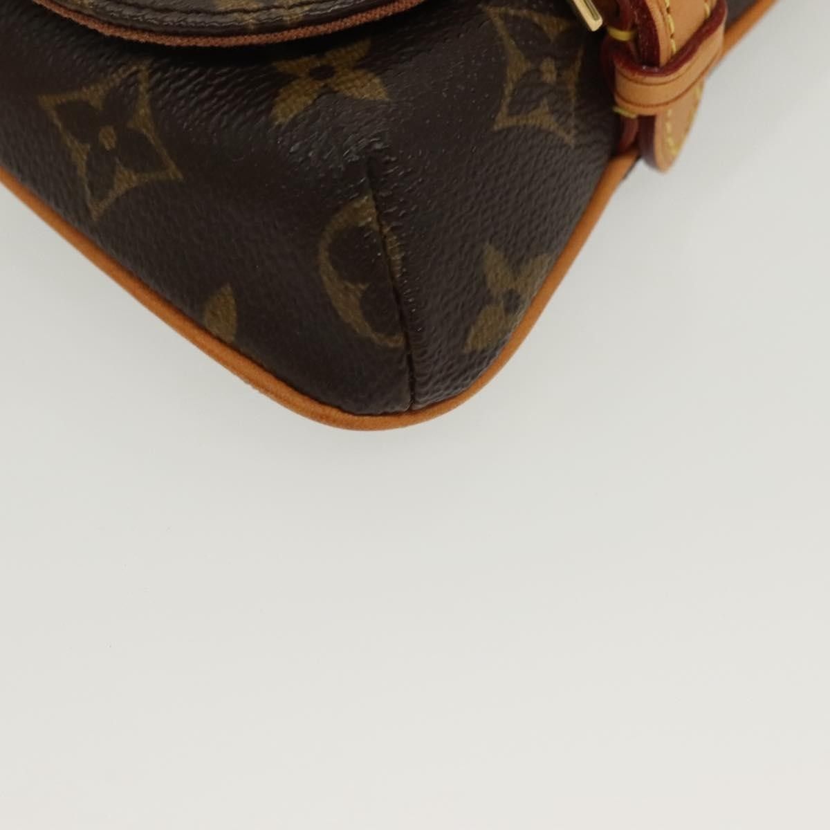 Louis Vuitton Louis Vuitton Marelle Waist Bag Monogram Canvas Size ONE SIZE - 8 Thumbnail