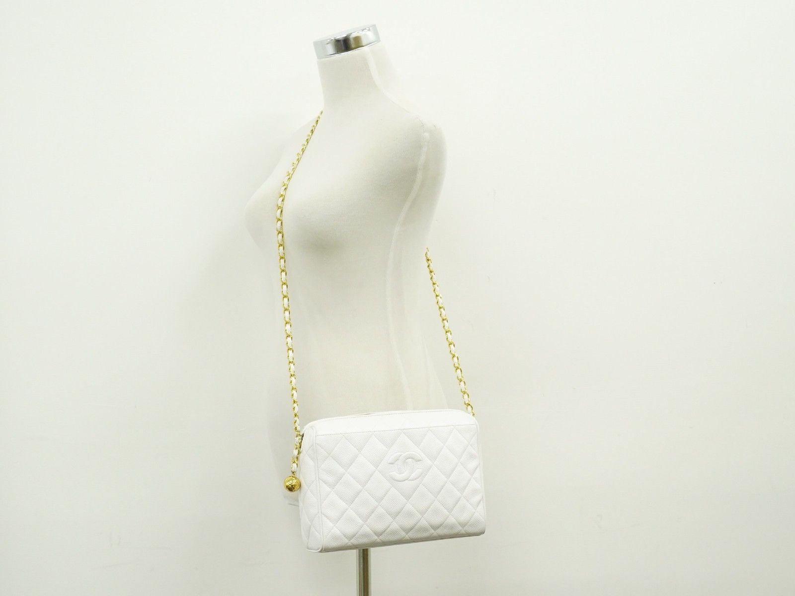 Chanel Chanel Vintage Diamond CC Camera Shoulder Bag Quilted Caviar Size ONE SIZE - 10 Thumbnail