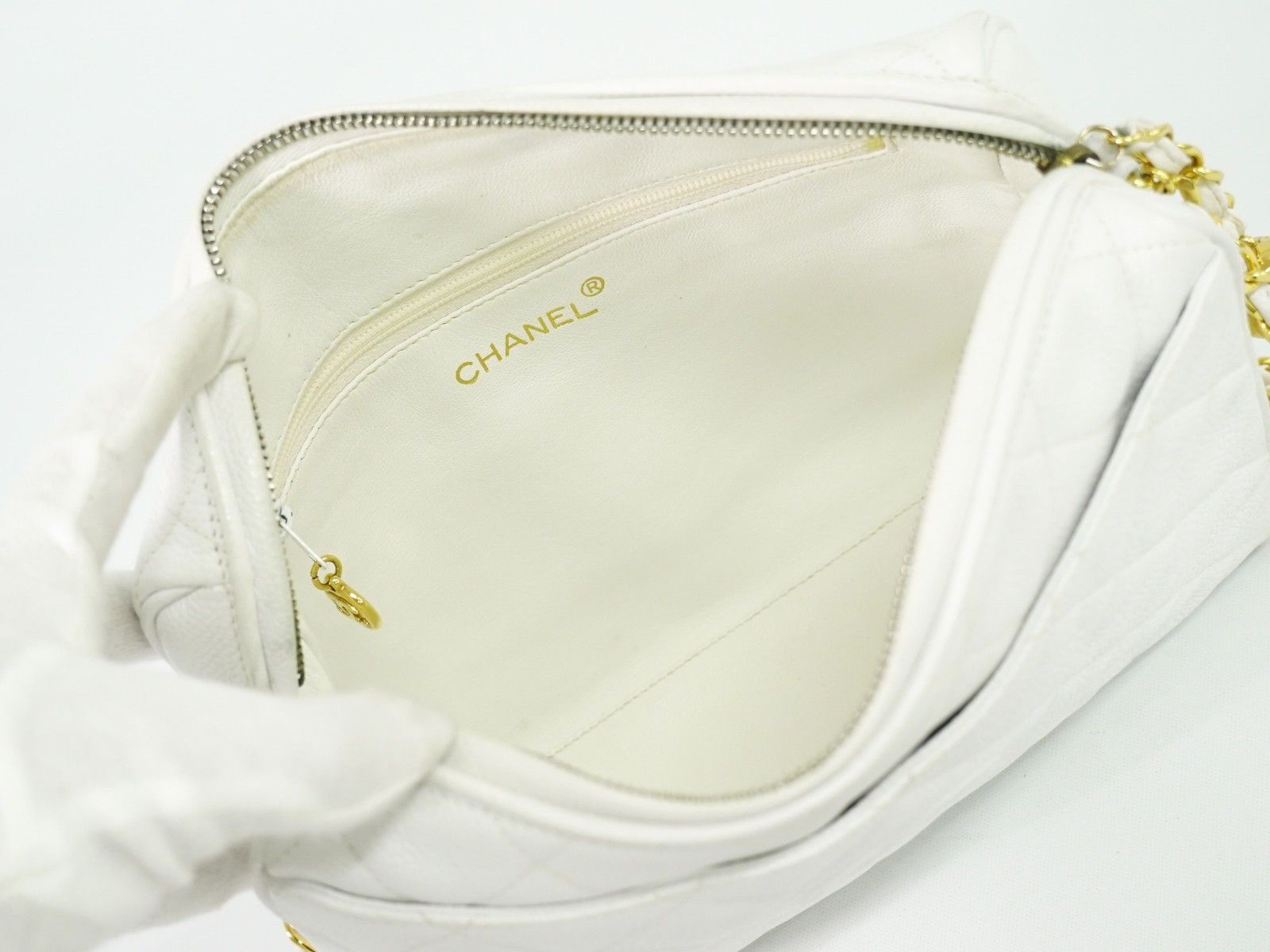 Chanel Chanel Vintage Diamond CC Camera Shoulder Bag Quilted Caviar Size ONE SIZE - 16 Thumbnail