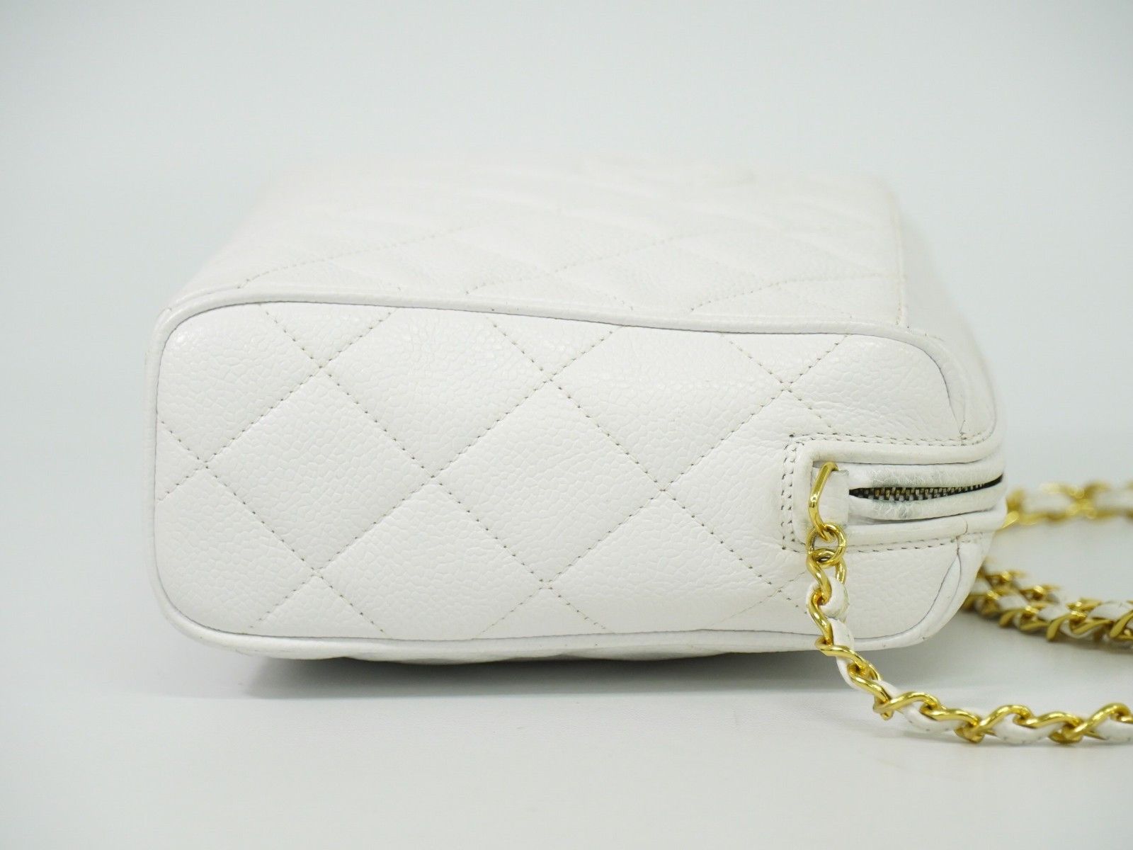 Chanel Chanel Vintage Diamond CC Camera Shoulder Bag Quilted Caviar Size ONE SIZE - 3 Thumbnail