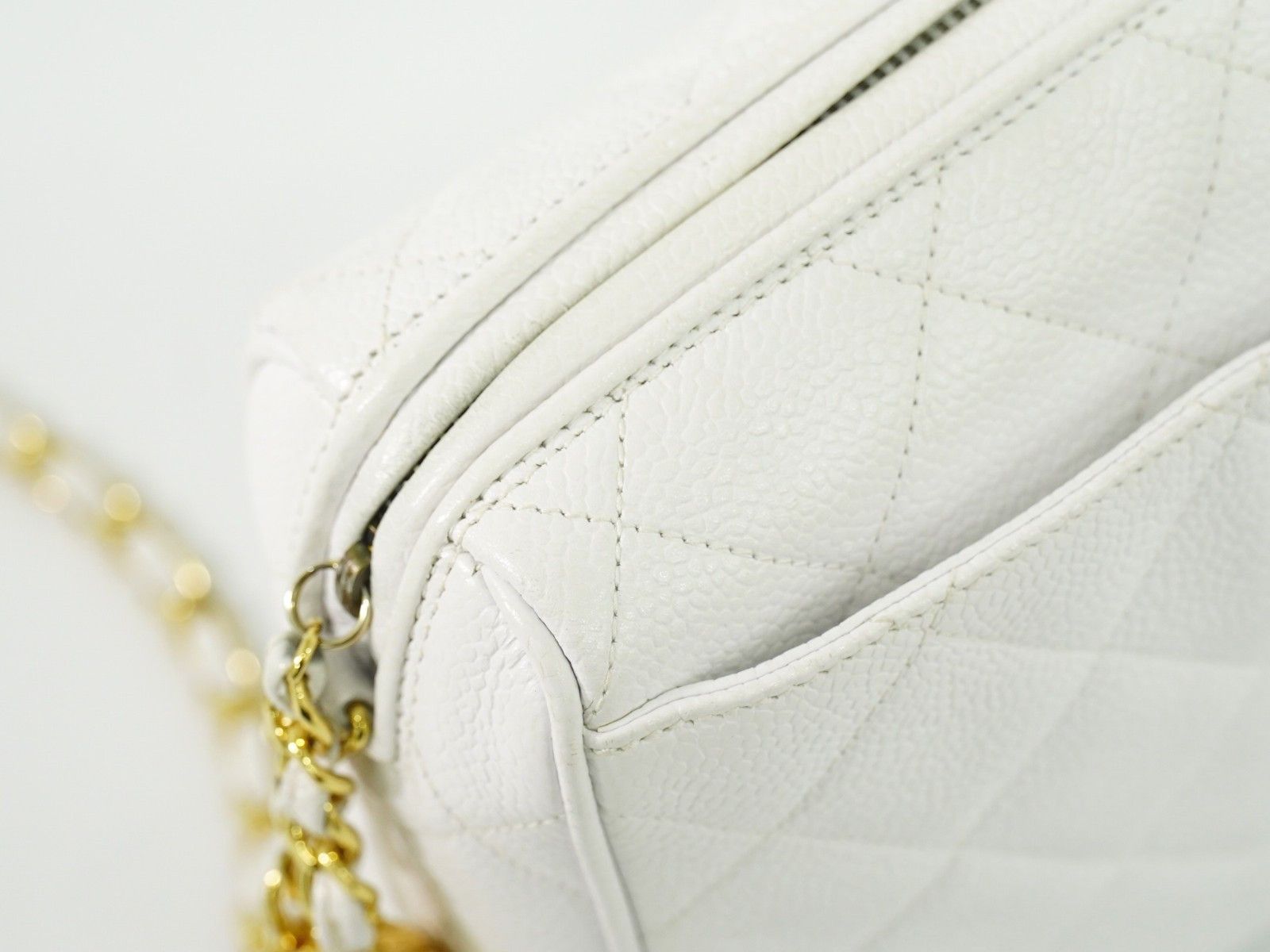 Chanel Chanel Vintage Diamond CC Camera Shoulder Bag Quilted Caviar Size ONE SIZE - 15 Thumbnail