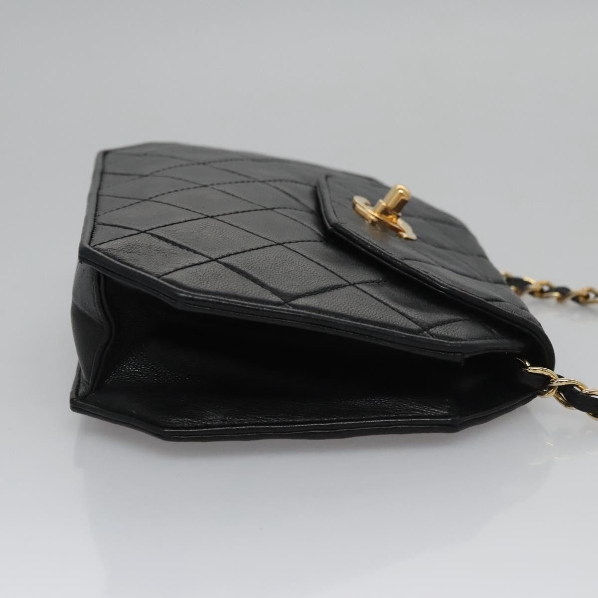 Chanel Chanel Vintage Octagon CC Flap Bag Quilted Leather Size ONE SIZE - 3 Thumbnail