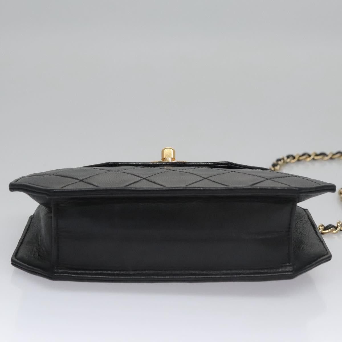 Chanel Chanel Vintage Octagon CC Flap Bag Quilted Leather Size ONE SIZE - 16 Thumbnail