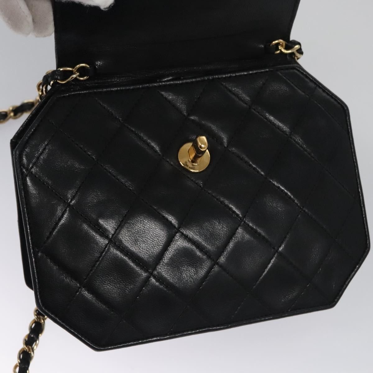 Chanel Chanel Vintage Octagon CC Flap Bag Quilted Leather Size ONE SIZE - 21 Thumbnail