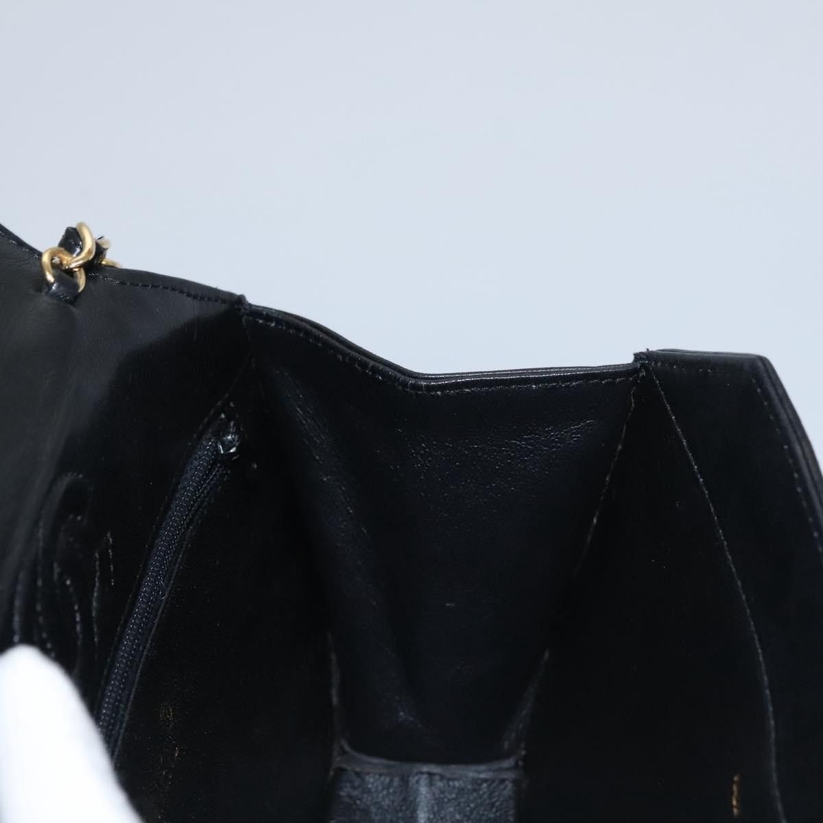 Chanel Chanel Vintage Octagon CC Flap Bag Quilted Leather Size ONE SIZE - 22 Thumbnail
