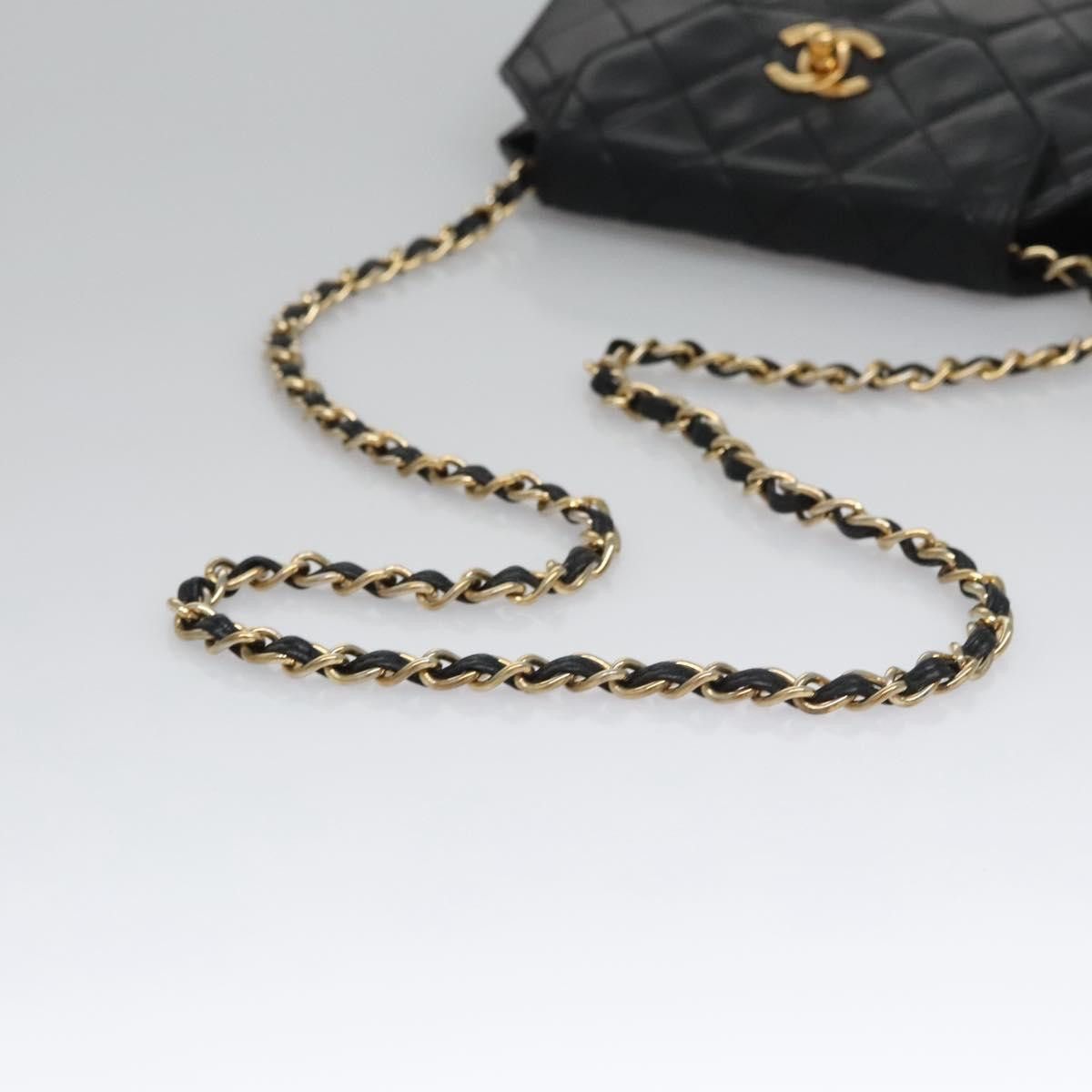 Chanel Chanel Vintage Octagon CC Flap Bag Quilted Leather Size ONE SIZE - 8 Thumbnail