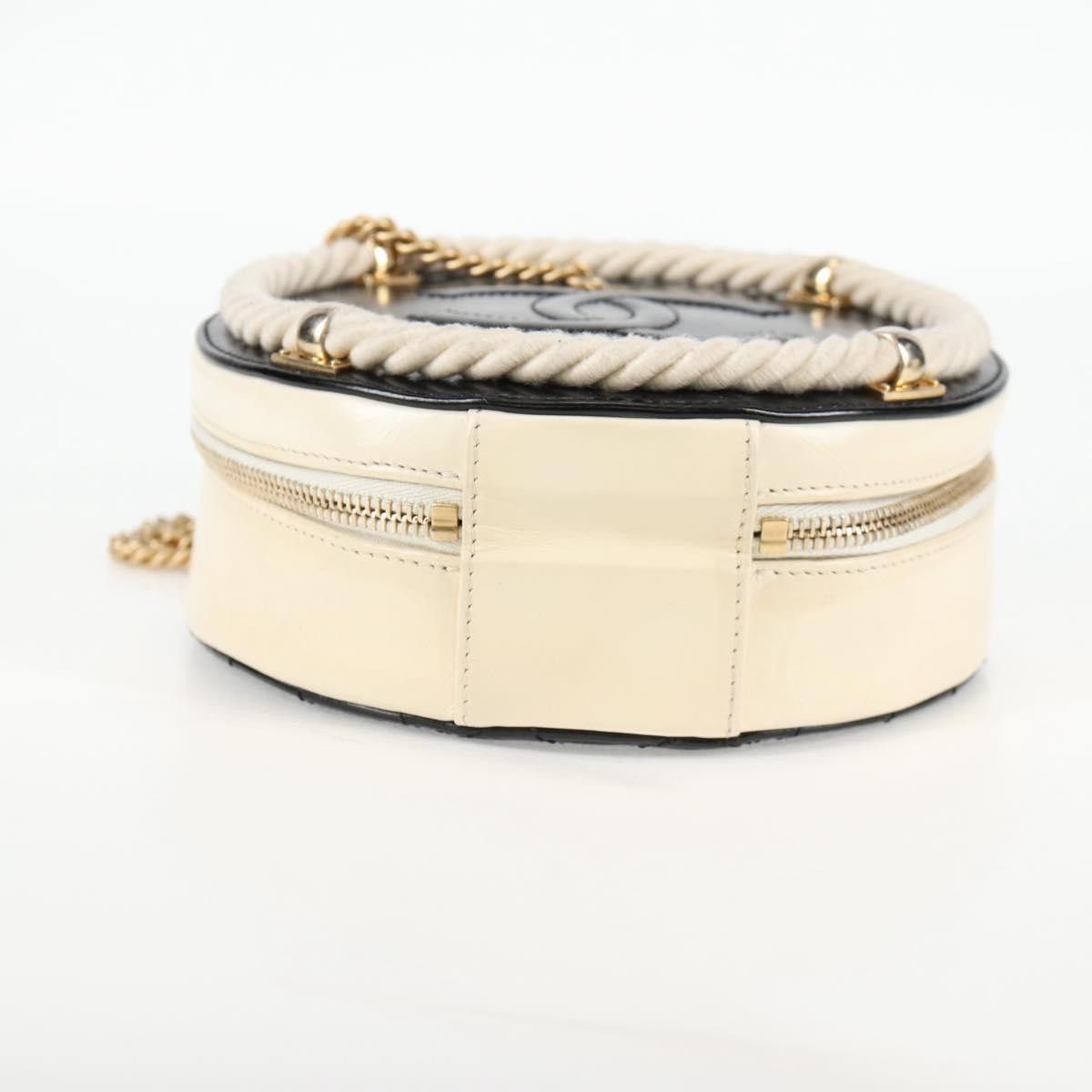 Chanel Chanel En Vogue Round Bag Crumpled Calfskin Size ONE SIZE - 13 Thumbnail