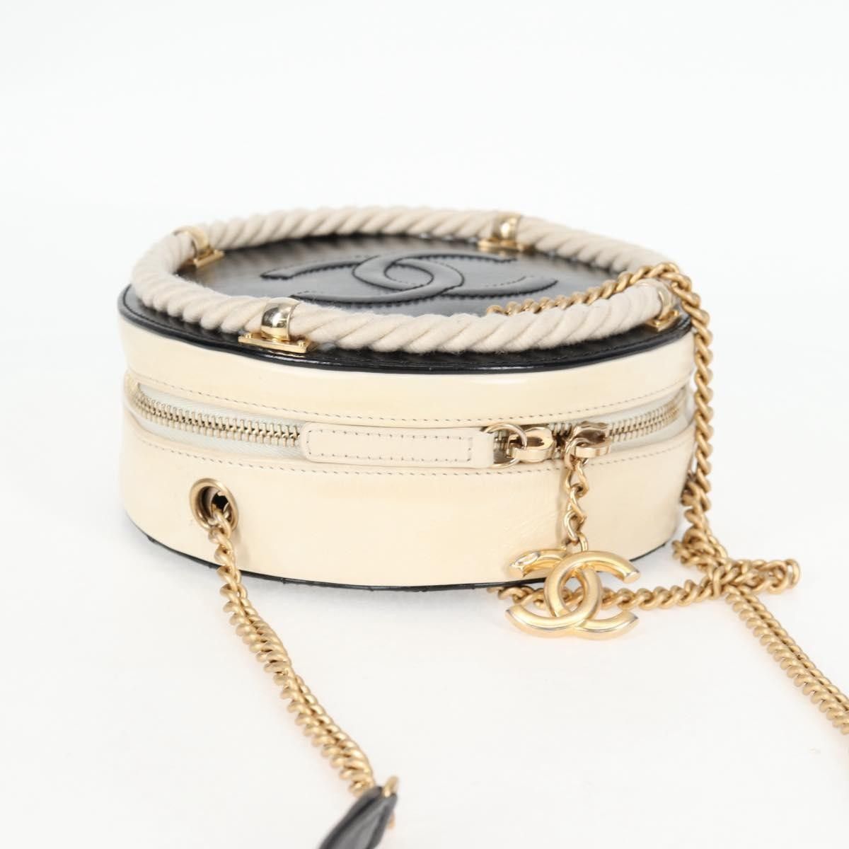 Chanel Chanel En Vogue Round Bag Crumpled Calfskin Size ONE SIZE - 14 Thumbnail