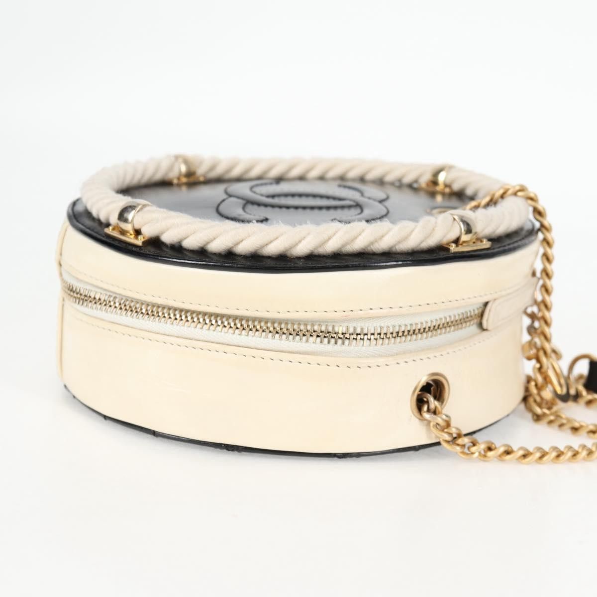 Chanel Chanel En Vogue Round Bag Crumpled Calfskin Size ONE SIZE - 4 Thumbnail