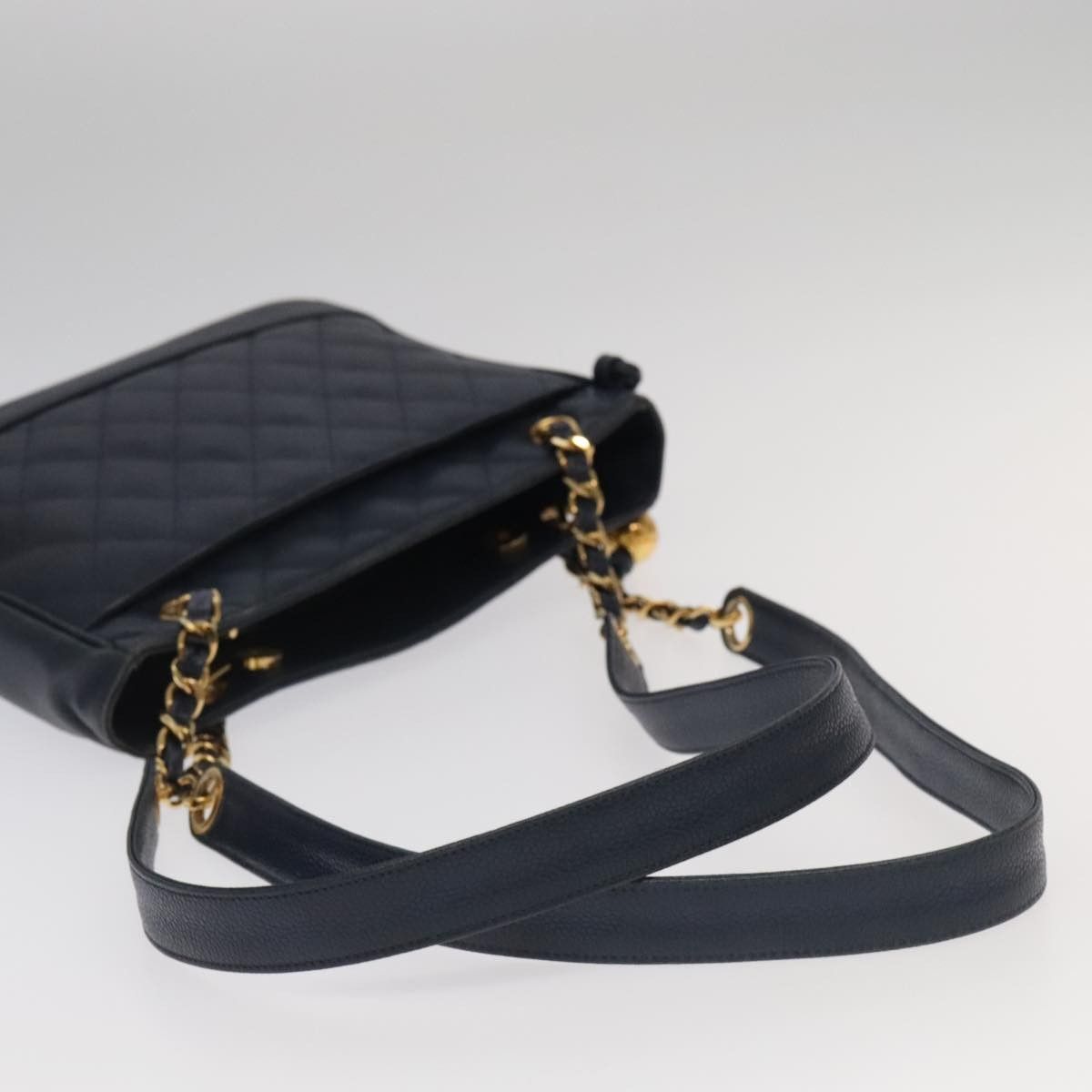 Chanel Chanel Vintage Stitched CC Shoulder Bag Caviar Size ONE SIZE - 8 Thumbnail