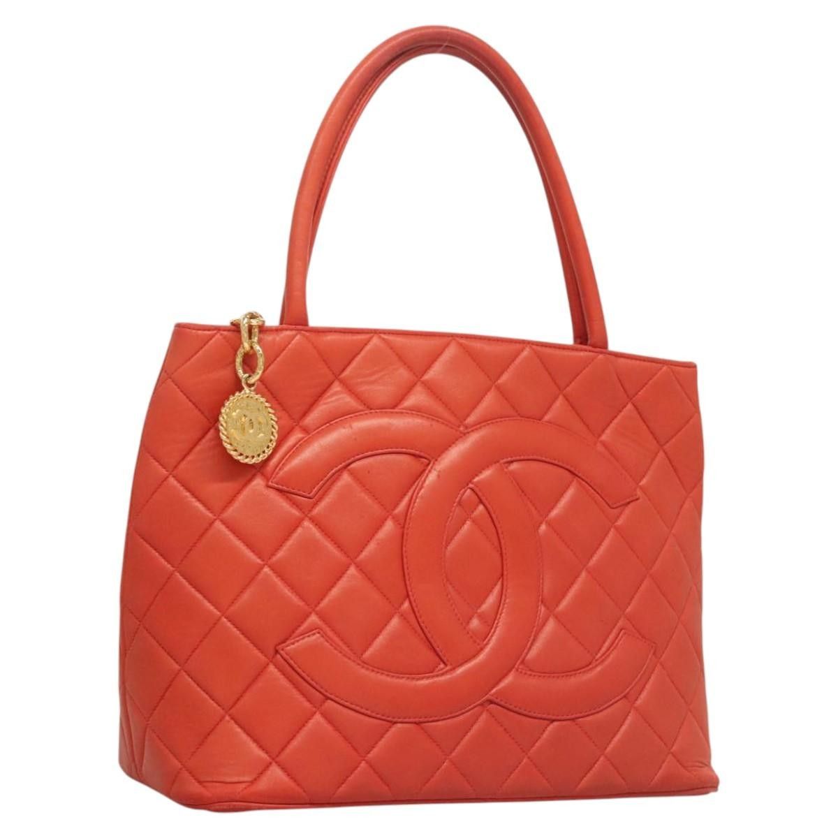 Chanel Chanel Medallion Tote Quilted Lambskin Size ONE SIZE - 16 Thumbnail