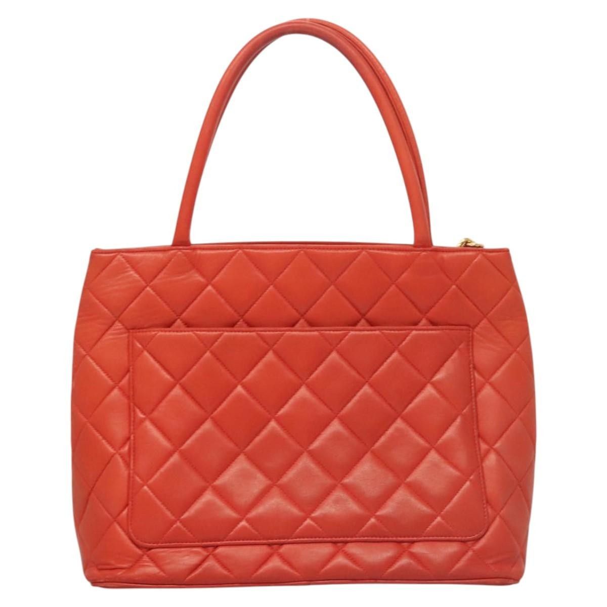 Chanel Chanel Medallion Tote Quilted Lambskin Size ONE SIZE - 2 Thumbnail