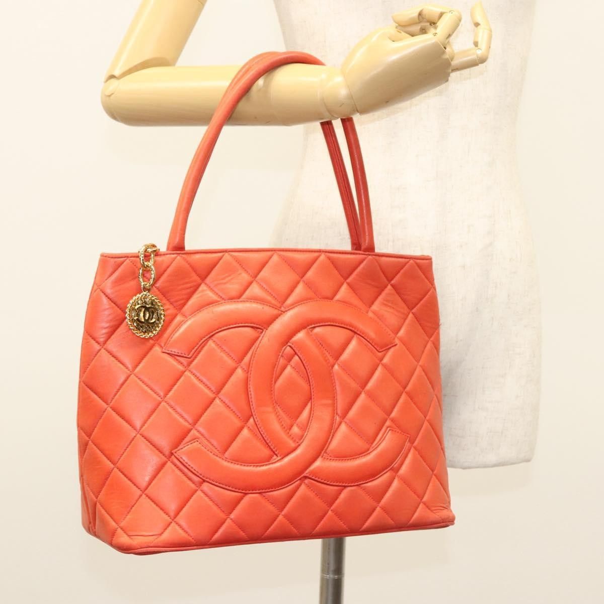 Chanel Chanel Medallion Tote Quilted Lambskin Size ONE SIZE - 15 Thumbnail