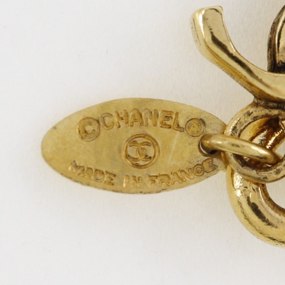 Chanel Chanel Vintage CC Quilted Medallion Bracelet Metal Size ONE SIZE - 7 Thumbnail