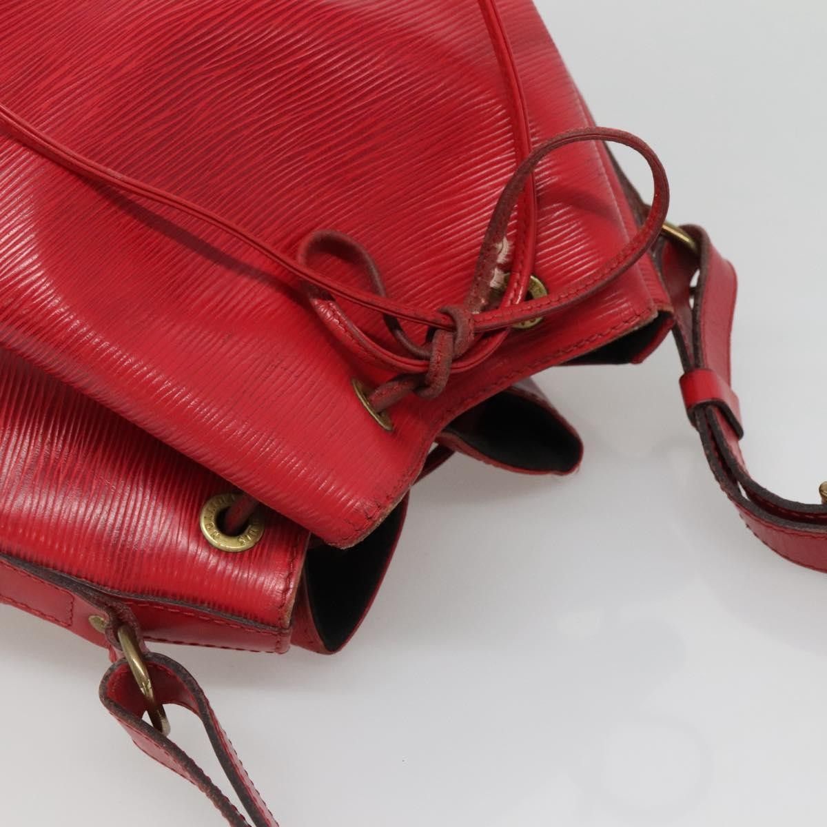 Louis Vuitton Louis Vuitton Petit Noe Handbag Epi Leather Size ONE SIZE - 6 Thumbnail