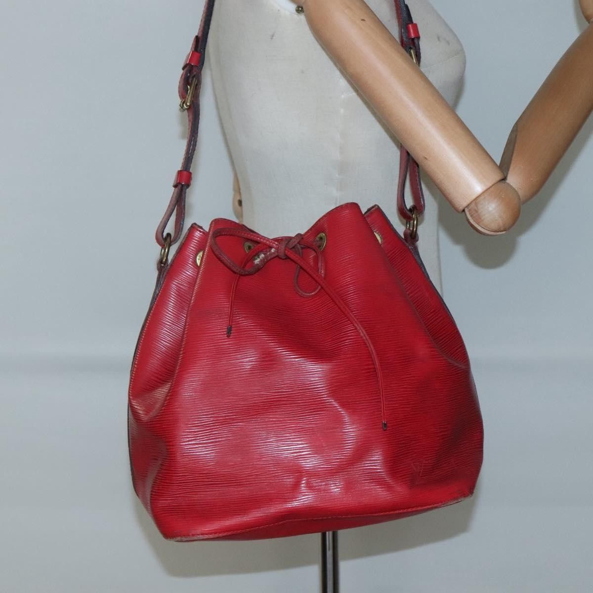 Louis Vuitton Louis Vuitton Petit Noe Handbag Epi Leather Size ONE SIZE - 21 Thumbnail