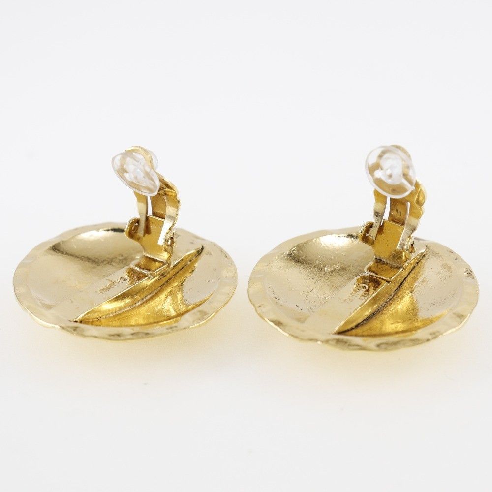Chanel Chanel Vintage Round CC Clip-On Earrings Metal Size ONE SIZE - 3 Thumbnail