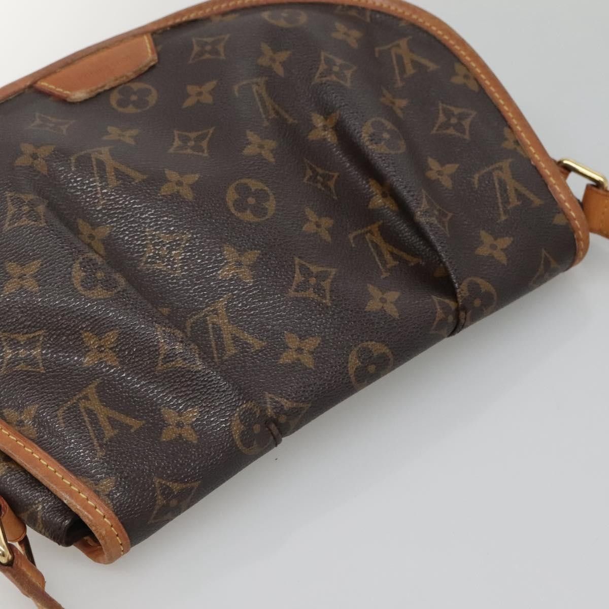 Louis Vuitton Louis Vuitton Menilmontant Handbag Monogram Canvas Size ONE SIZE - 16 Thumbnail