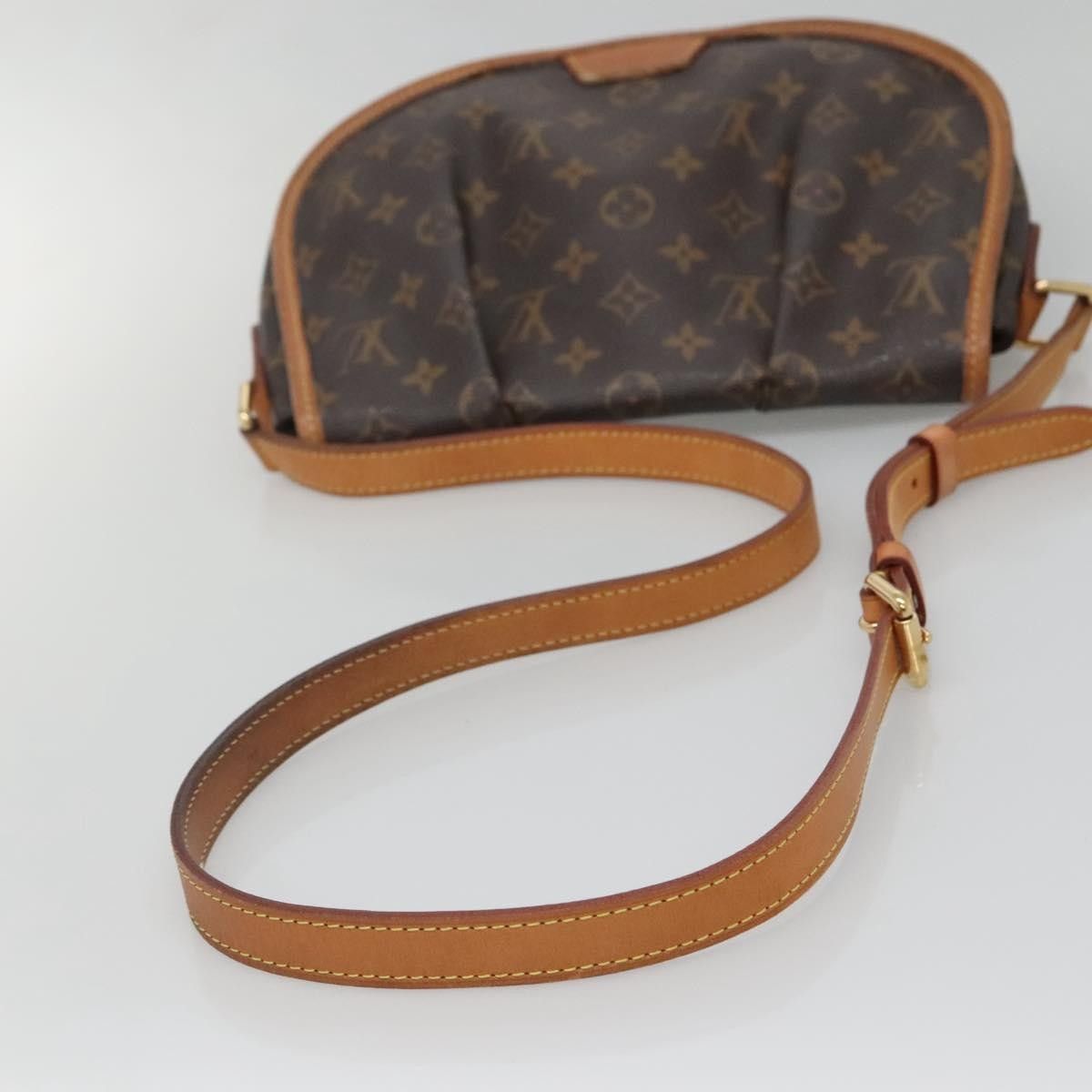 Louis Vuitton Louis Vuitton Menilmontant Handbag Monogram Canvas Size ONE SIZE - 8 Thumbnail