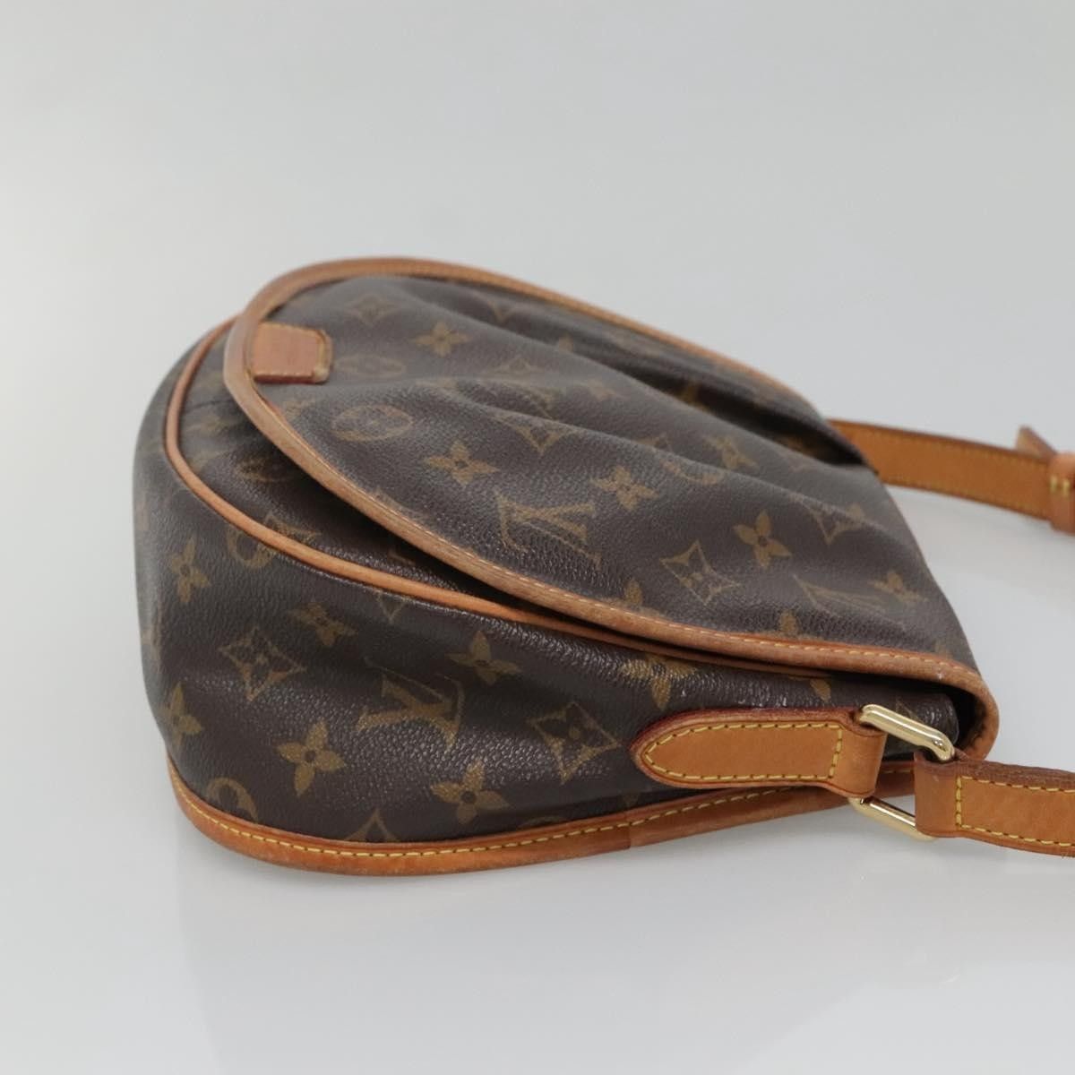 Louis Vuitton Louis Vuitton Menilmontant Handbag Monogram Canvas Size ONE SIZE - 4 Thumbnail