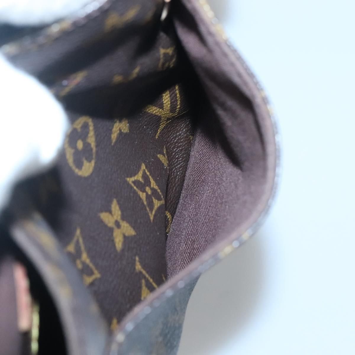 Louis Vuitton Louis Vuitton Menilmontant Handbag Monogram Canvas Size ONE SIZE - 23 Thumbnail