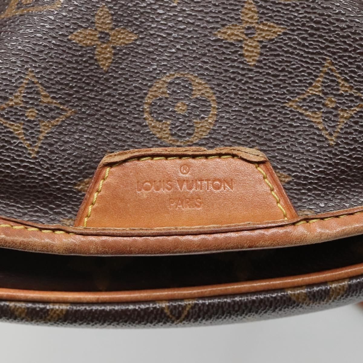 Louis Vuitton Louis Vuitton Menilmontant Handbag Monogram Canvas Size ONE SIZE - 18 Thumbnail