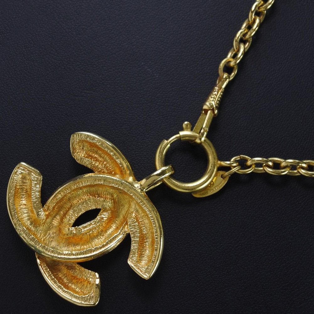 Chanel Chanel Vintage Quilted CC Pendant Necklace Metal Size ONE SIZE - 2 Thumbnail