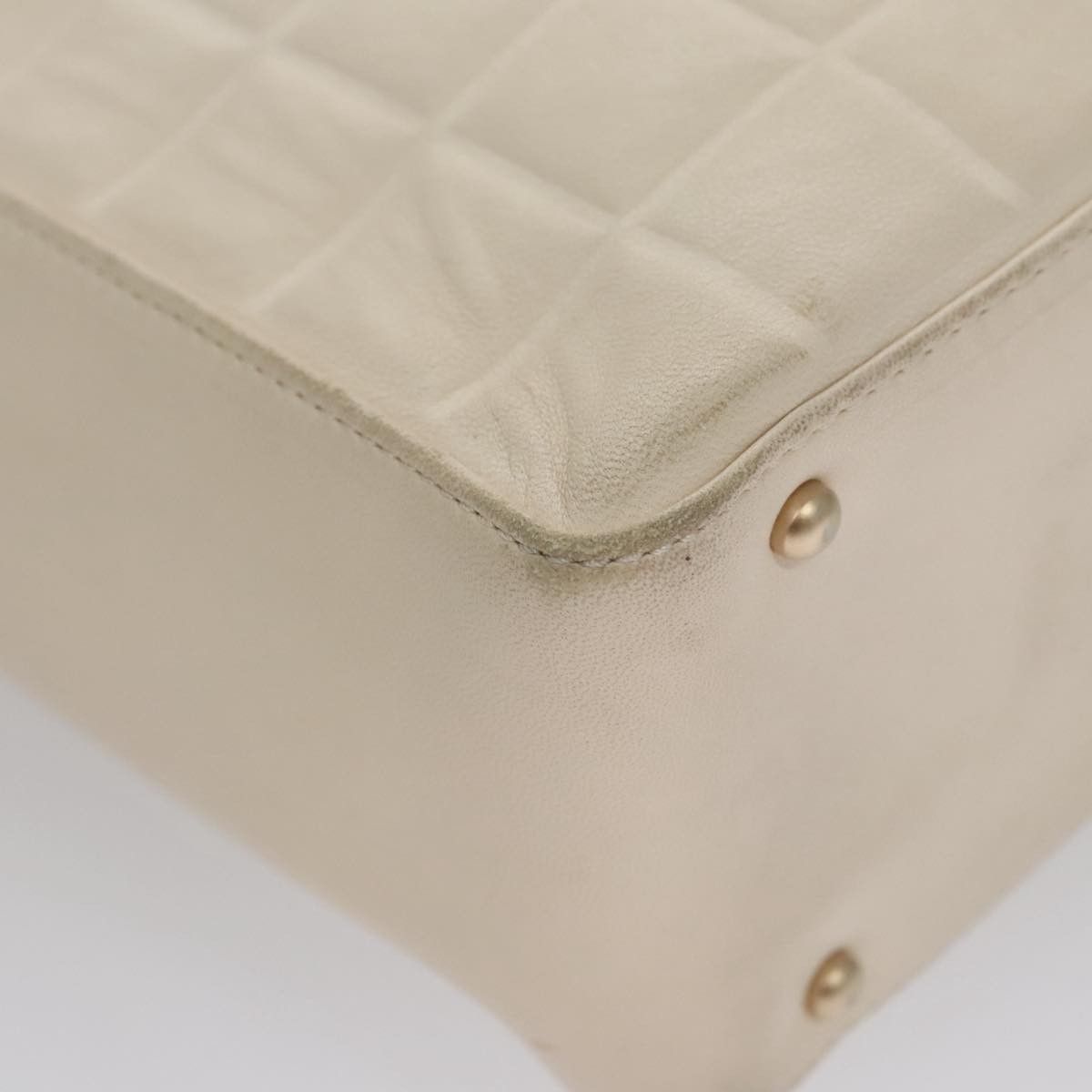 Chanel Chanel Chocolate Bar CC Shoulder Bag Quilted Leather Size ONE SIZE - 11 Thumbnail