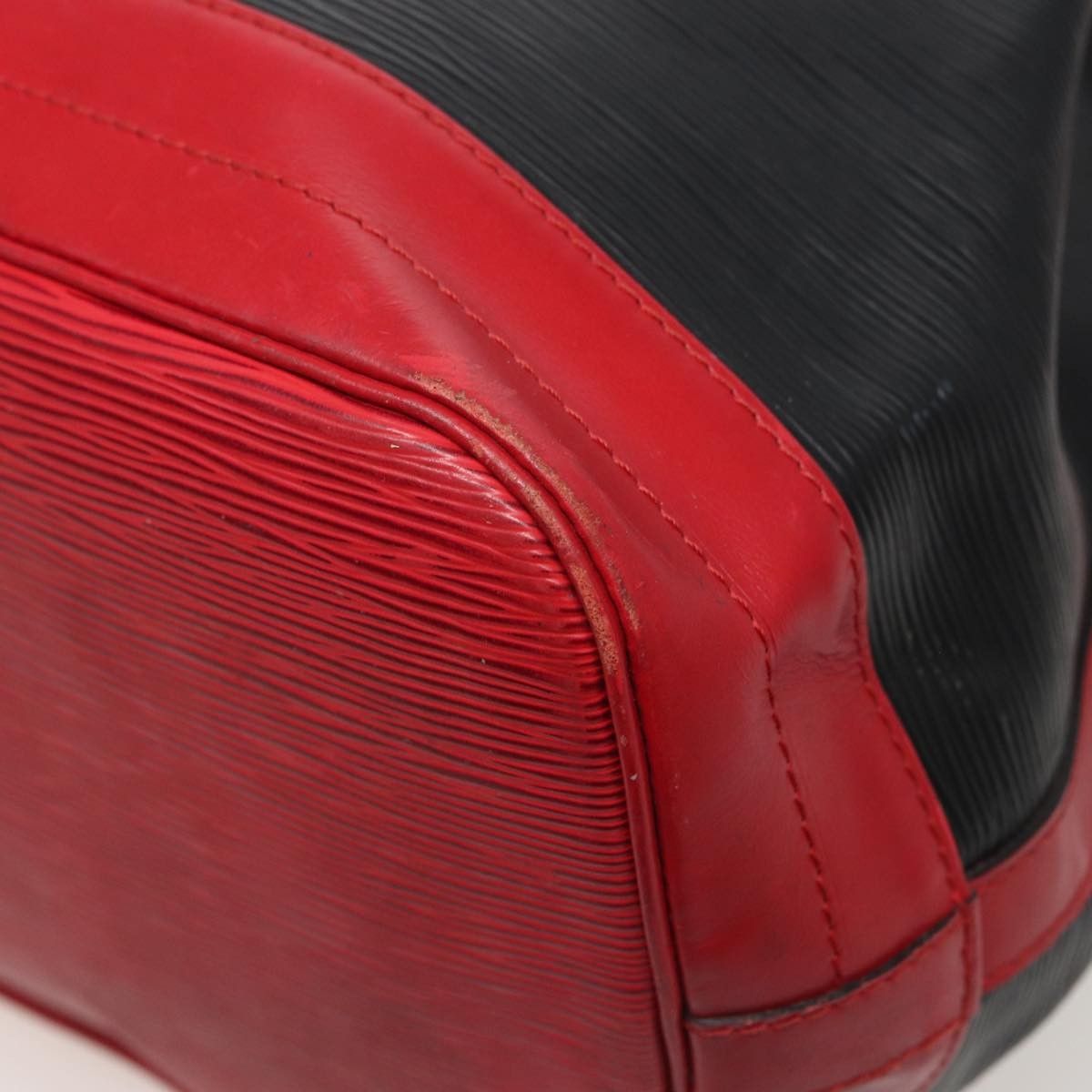 Louis Vuitton Louis Vuitton Bicolor Noe Handbag Epi Leather Size ONE SIZE - 10 Thumbnail