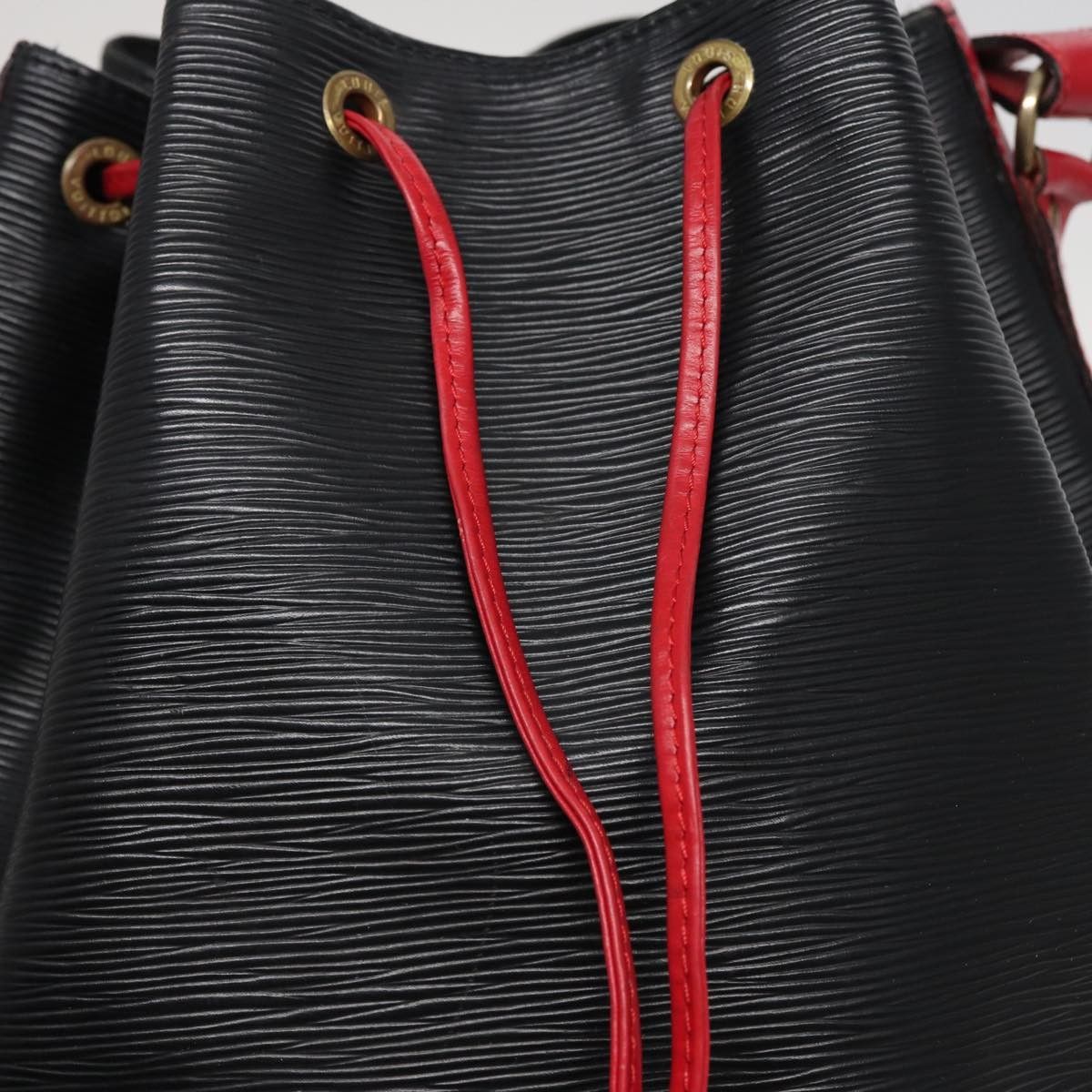 Louis Vuitton Louis Vuitton Bicolor Noe Handbag Epi Leather Size ONE SIZE - 21 Thumbnail