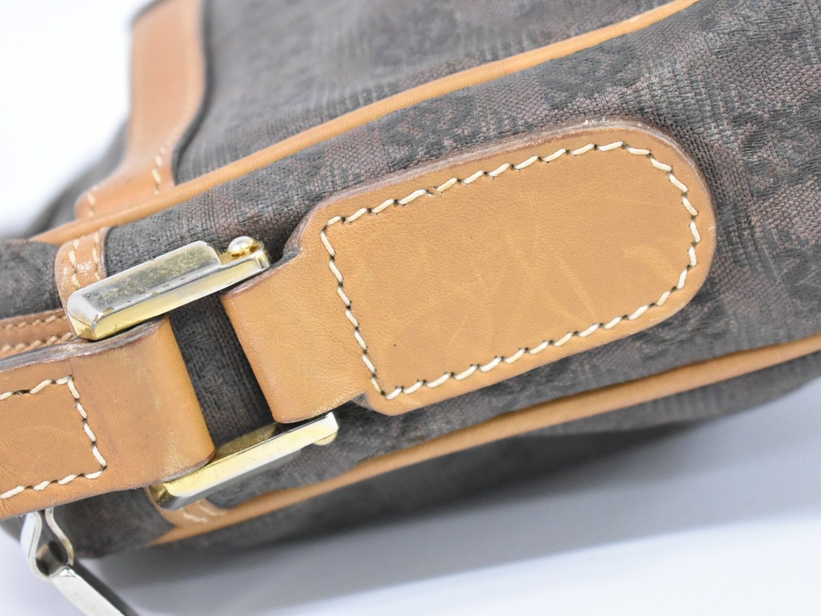 Loewe Loewe Anagram Shoulder Bag Canvas Size ONE SIZE - 9 Thumbnail
