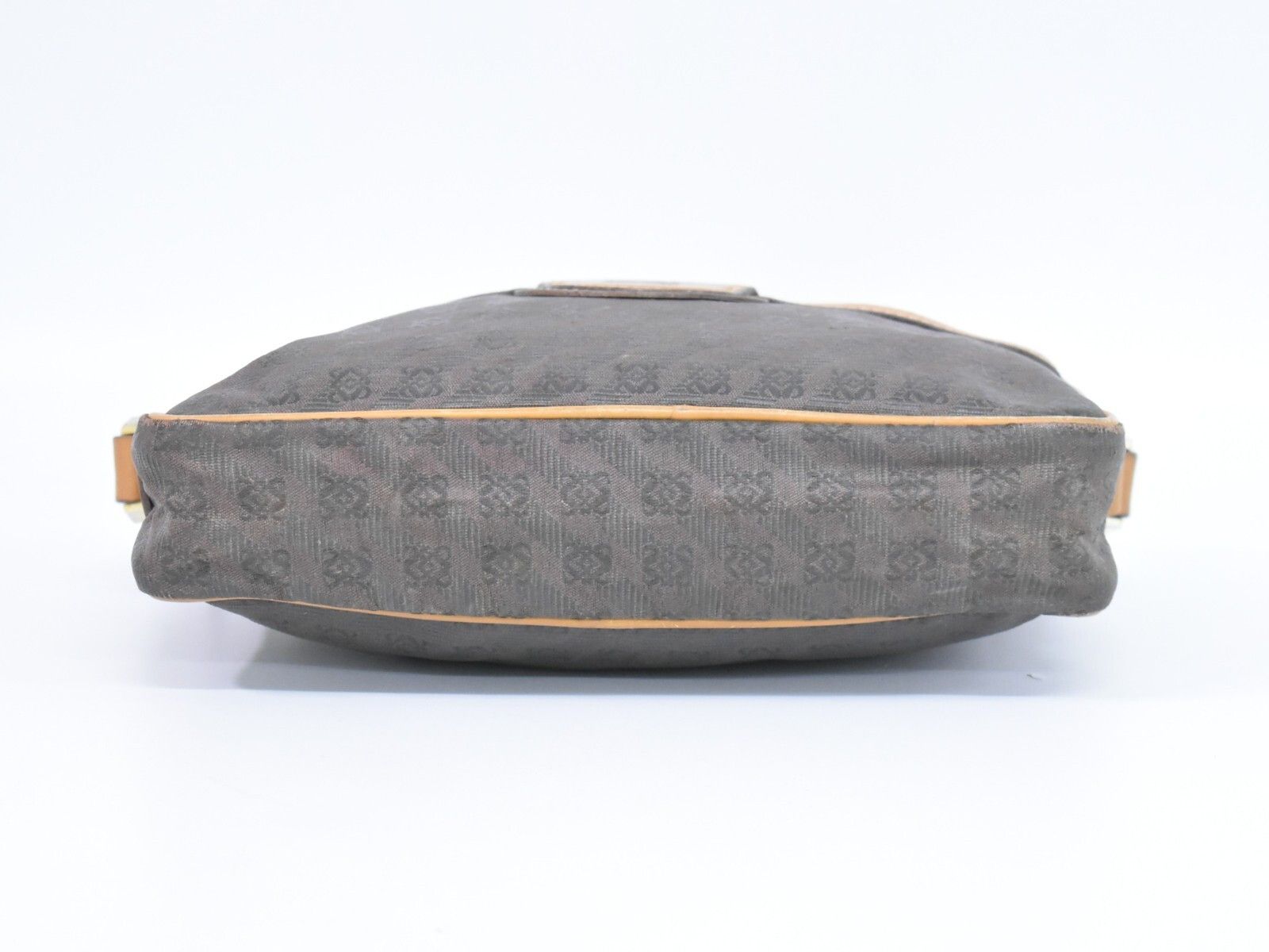 Loewe Loewe Anagram Shoulder Bag Canvas Size ONE SIZE - 6 Thumbnail