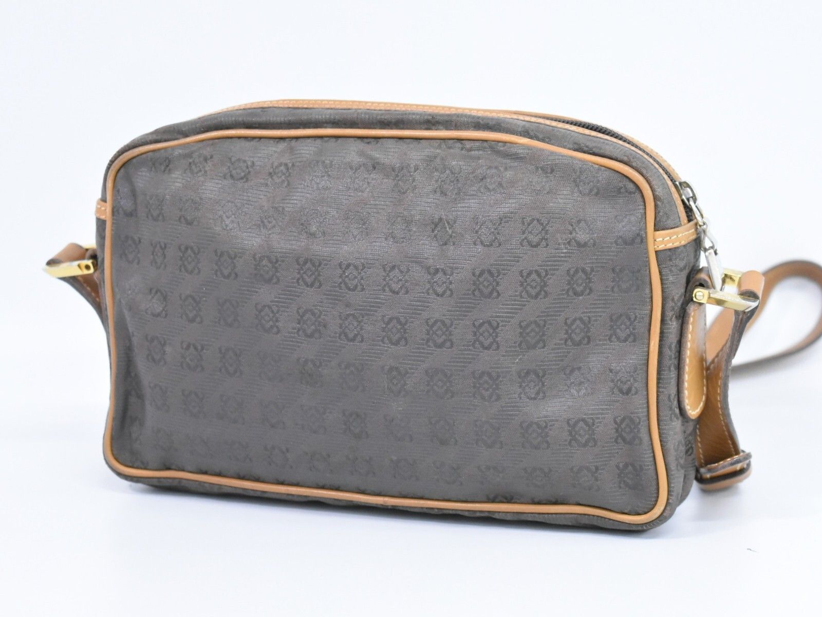 Loewe Loewe Anagram Shoulder Bag Canvas Size ONE SIZE - 2 Thumbnail