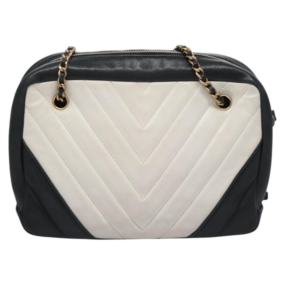 Chanel Chanel V Stitch Leather Size ONE SIZE - 2 Thumbnail
