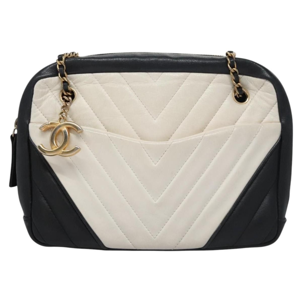 Chanel Chanel V Stitch Leather Size ONE SIZE - 19 Thumbnail