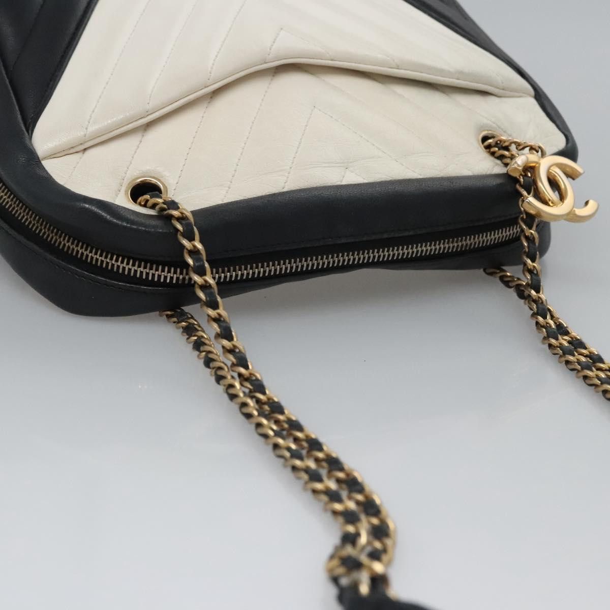 Chanel Chanel V Stitch Leather Size ONE SIZE - 17 Thumbnail