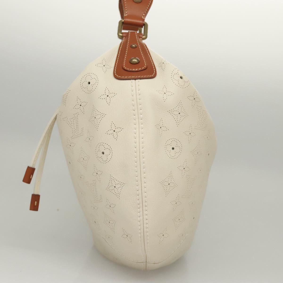 Louis Vuitton Louis Vuitton Onatah Hobo Mahina Leather Size ONE SIZE - 4 Thumbnail