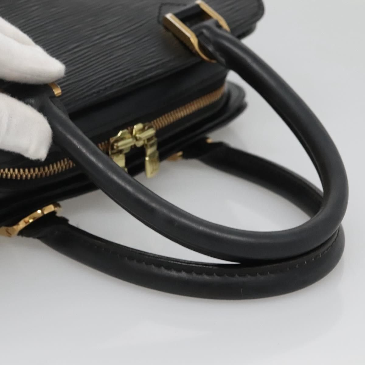 Louis Vuitton Louis Vuitton Pont Neuf Handbag Epi Leather Size ONE SIZE - 8 Thumbnail