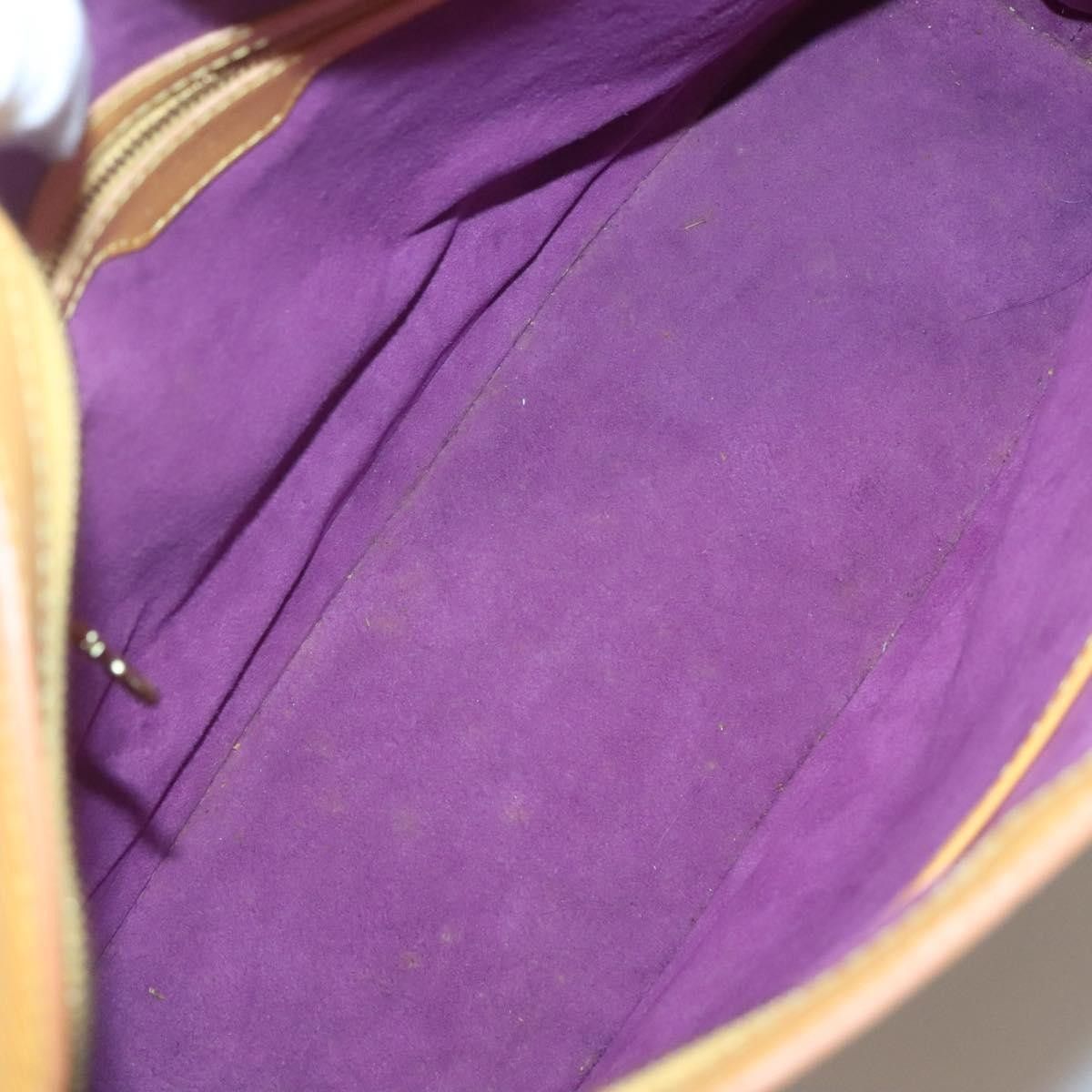 Louis Vuitton Louis Vuitton Lussac Handbag Epi Leather Size ONE SIZE - 5 Thumbnail