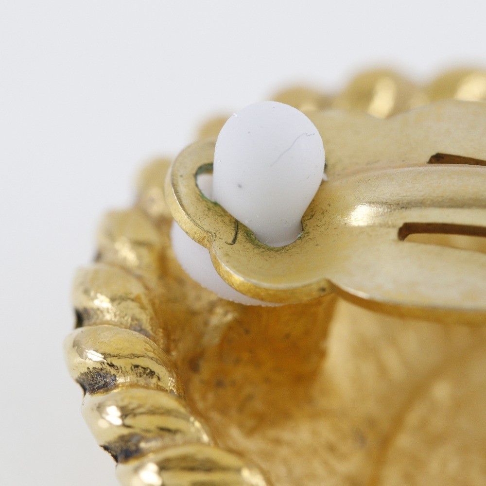 Chanel Chanel Vintage Round CC Clip-On Earring Metal Size ONE SIZE - 5 Thumbnail