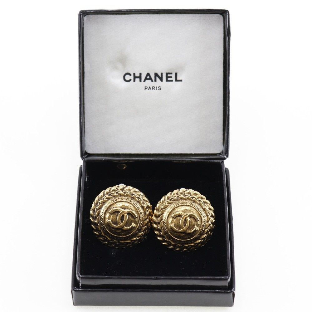 Chanel Chanel Vintage Round CC Clip-On Earring Metal Size ONE SIZE - 8 Thumbnail