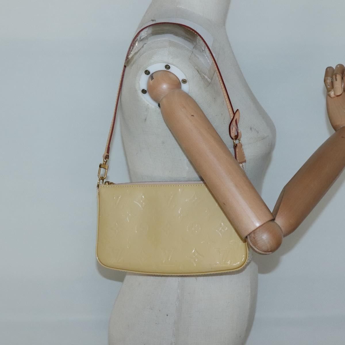 Louis Vuitton Louis Vuitton Pochette Accessoires Monogram Vernis with Monogram Canvas Size ONE SIZE - 24 Thumbnail