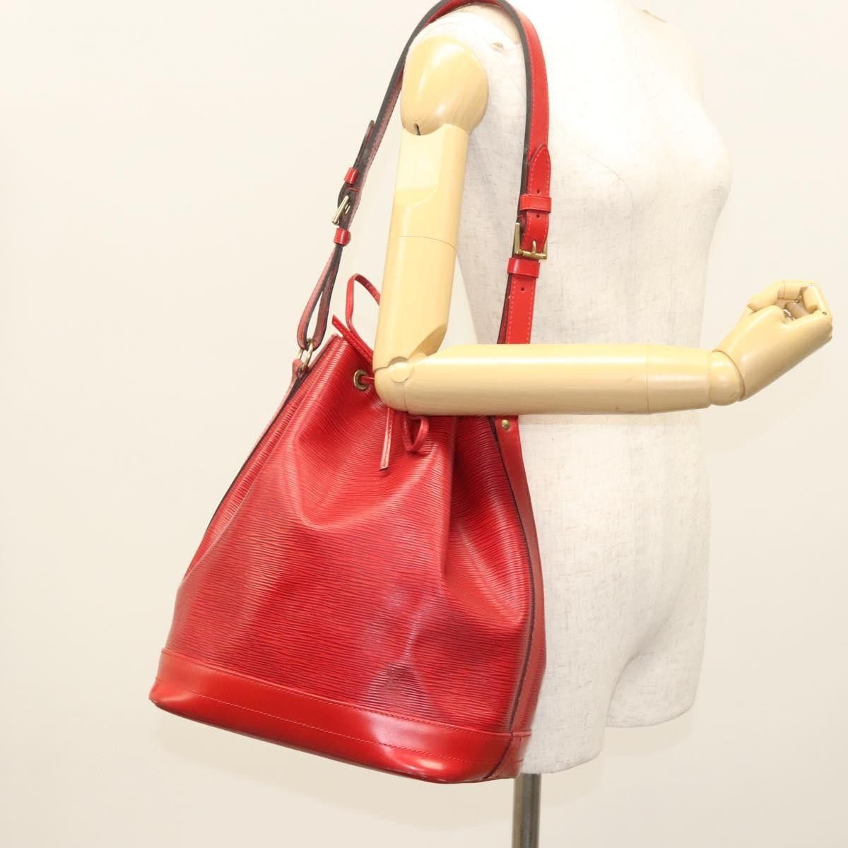 Louis Vuitton Louis Vuitton Noe Handbag Epi Leather Size ONE SIZE - 14 Thumbnail