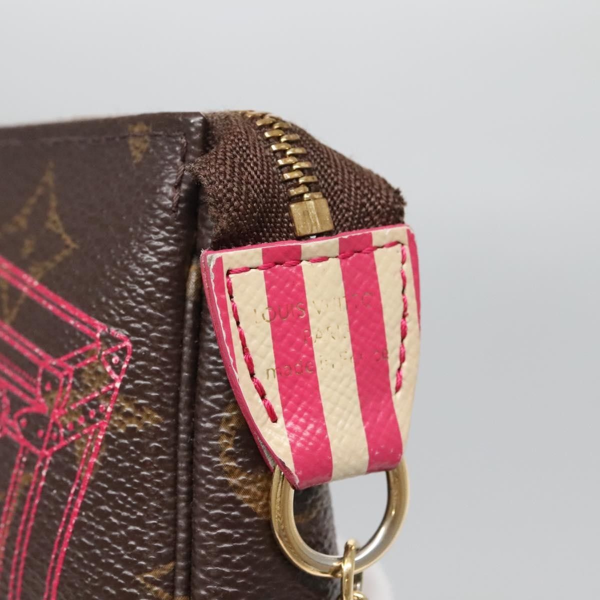 Louis Vuitton Louis Vuitton Pochette Accessoires Limited Edition Christmas Animation Monogram Canvas Size ONE SIZE - 9 Thumbnail