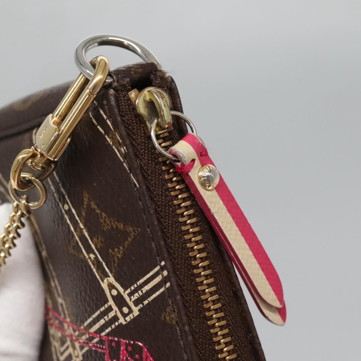 Louis Vuitton Louis Vuitton Pochette Accessoires Limited Edition Christmas Animation Monogram Canvas Size ONE SIZE - 10 Thumbnail