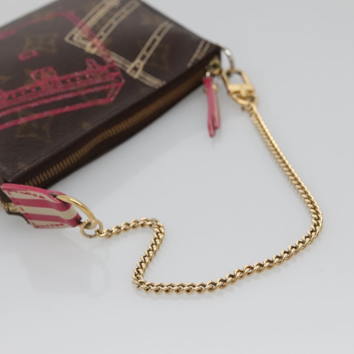 Louis Vuitton Louis Vuitton Pochette Accessoires Limited Edition Christmas Animation Monogram Canvas Size ONE SIZE - 7 Thumbnail