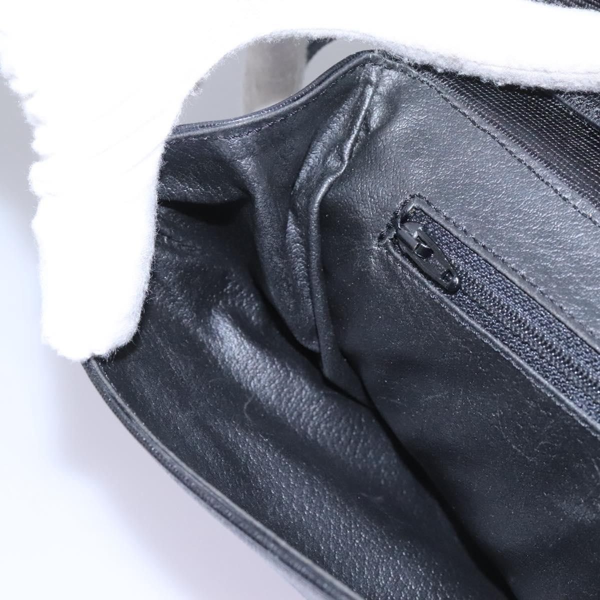 Celine Celine Vintage Circle Logo Crossbody Bag Leather Size ONE SIZE - 22 Thumbnail