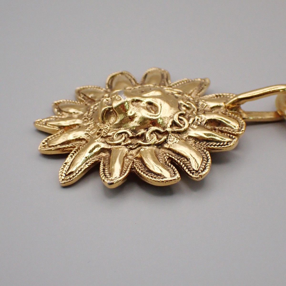 Chanel Chanel Vintage Lion Station Long Necklace Metal Size ONE SIZE - 5 Thumbnail